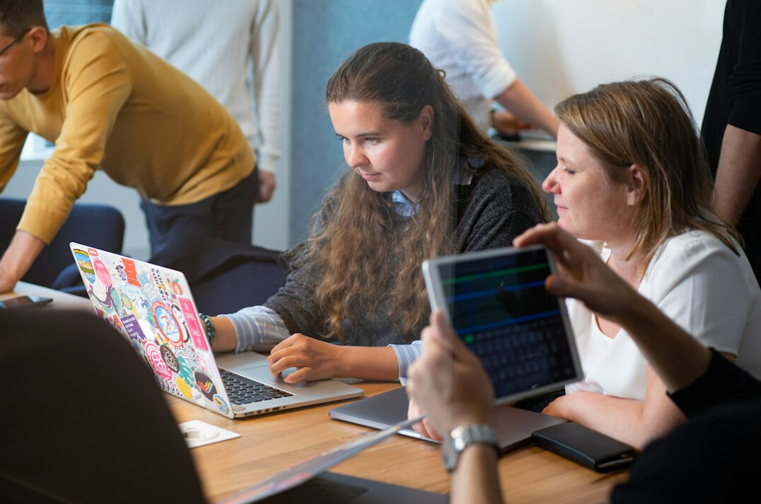 instructor teaching coding class